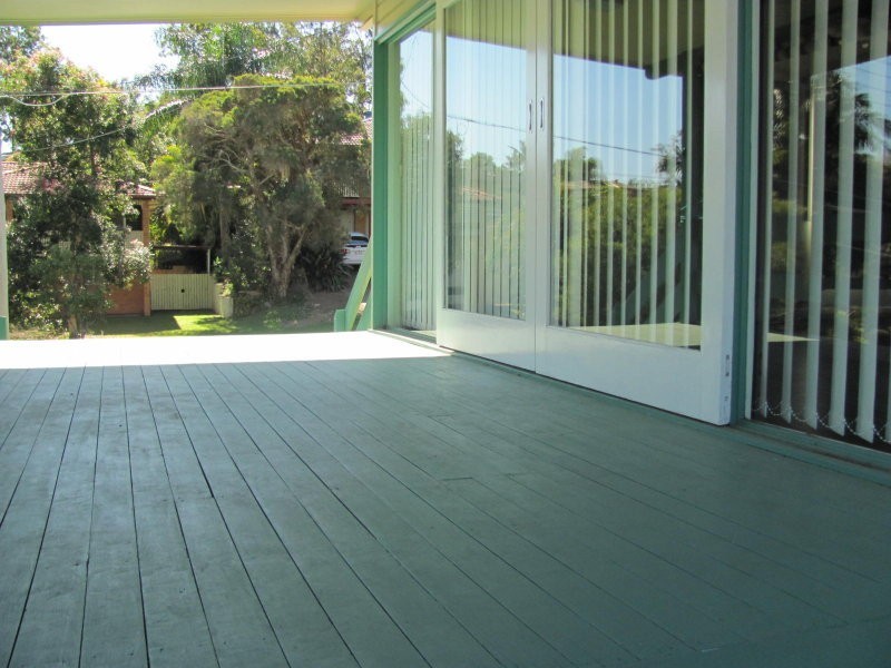 77 Illuta Avenue, Ferny Hills QLD 4055