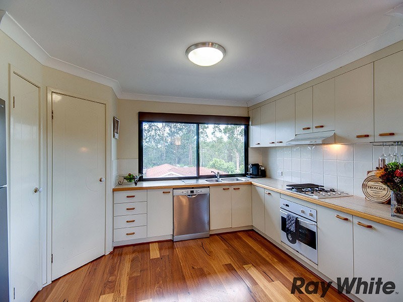 8 Skye Place, Upper Kedron QLD 4055