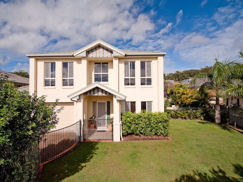 85 Selkirk Crescent, Upper Kedron QLD 4055