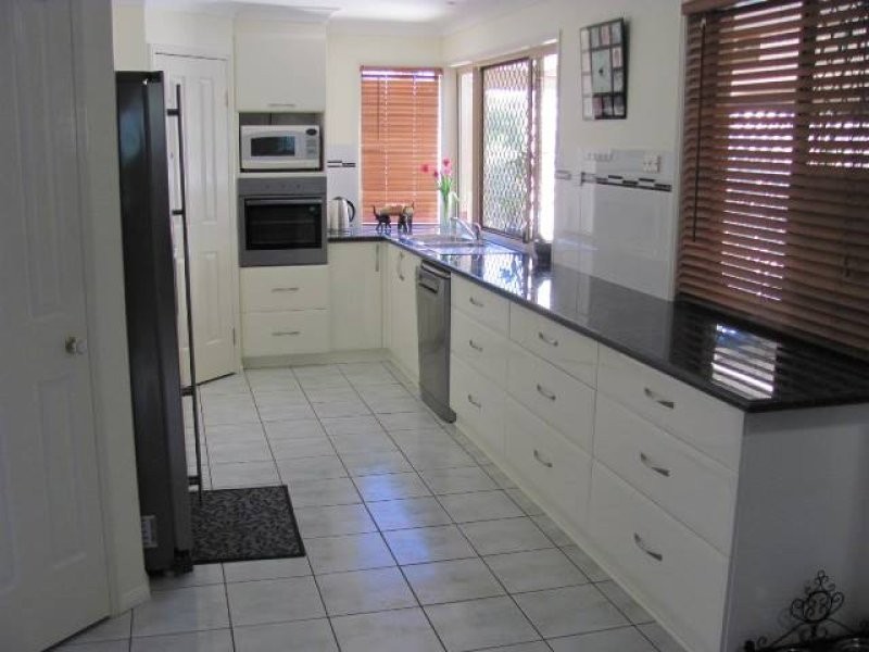 2 Di Caprio Close, Keperra QLD 4054