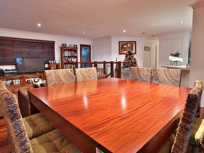 10 Marwood Court, Ferny Hills QLD 4055