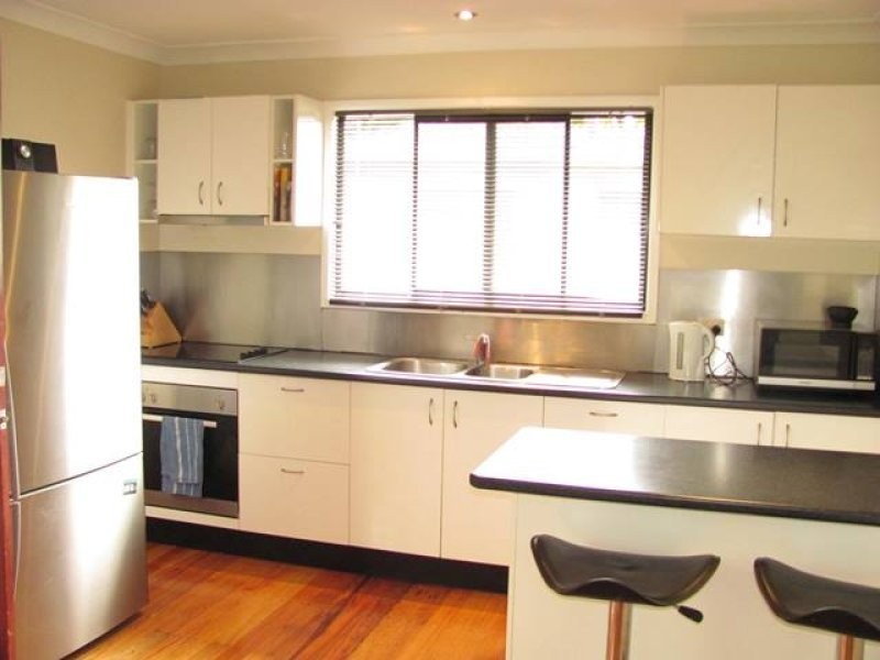 8 Gilliat Street, Keperra QLD 4054