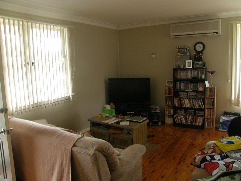 15 Wangaroa Crescent, Lethbridge Park NSW 2770