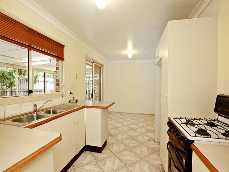 100 Dryden Avenue, Oakhurst NSW 2761