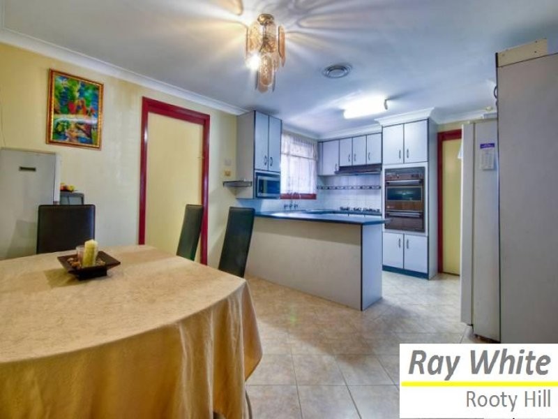 6 Cody Place, Oakhurst NSW 2761