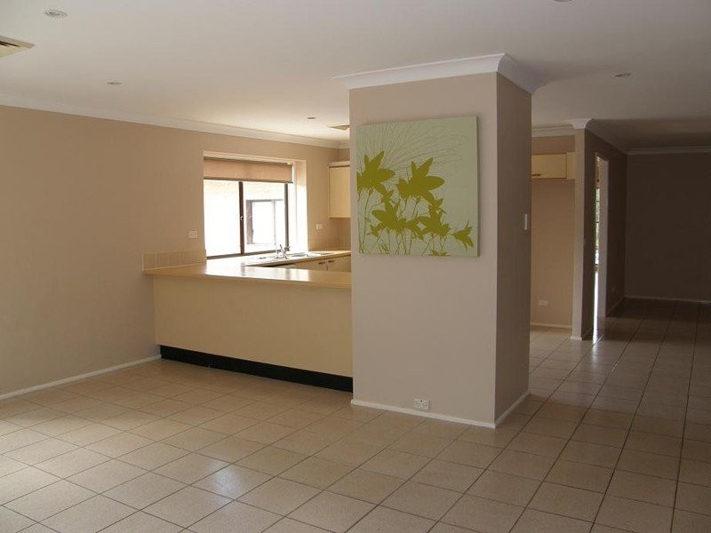 13 Dellit Place, Doonside NSW 2767