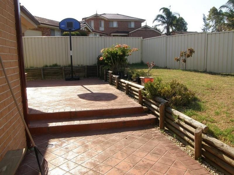 7 Kingfisher Place, Glendenning NSW 2761