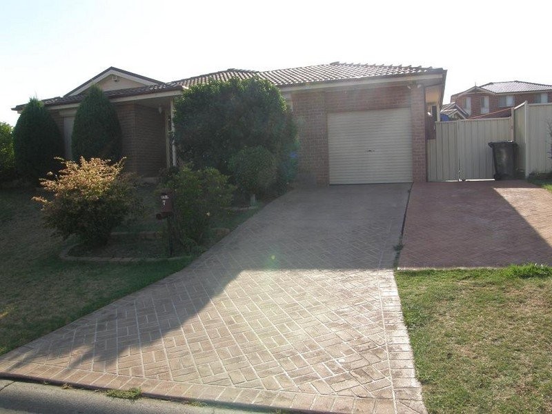 7 Kingfisher Place, Glendenning NSW 2761