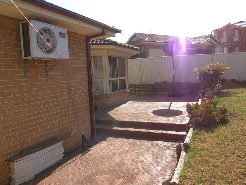 7 Kingfisher Place, Glendenning NSW 2761