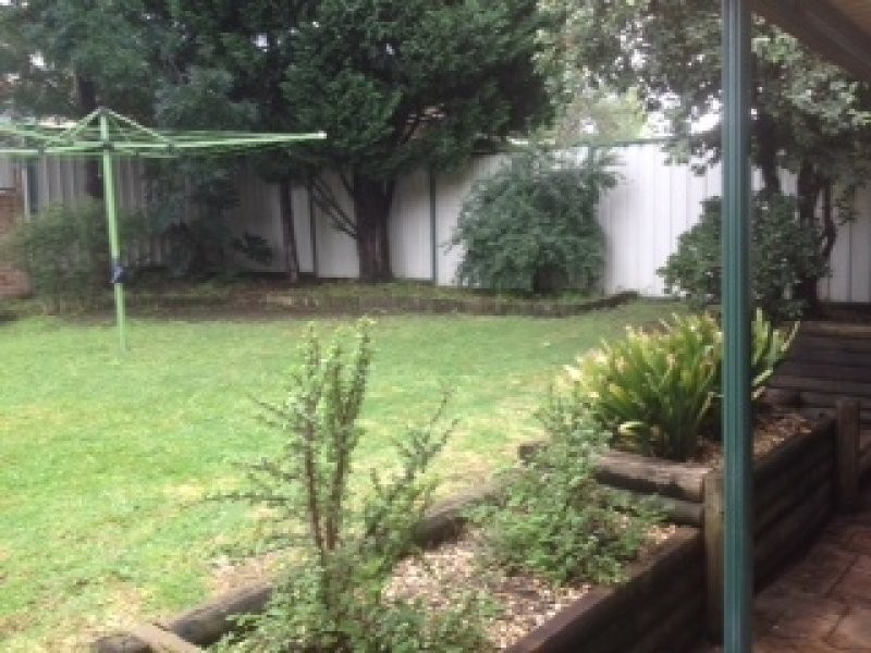 1 Kylie Tennant Close, Glenmore Park NSW 2745