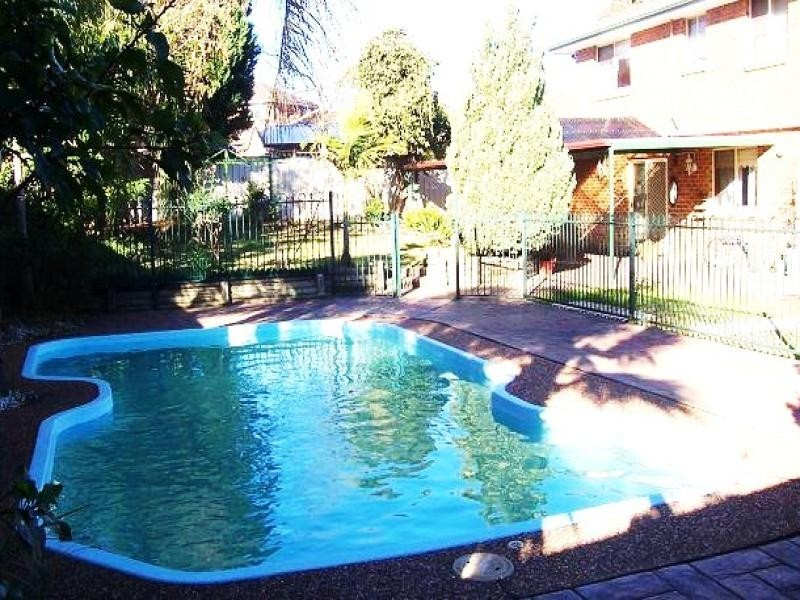 1 Kylie Tennant Close, Glenmore Park NSW 2745