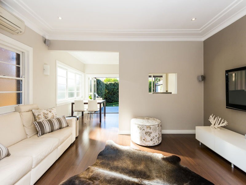 121 Eastern Valley Way, Castlecrag NSW 2068