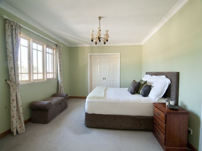 18 Edinburgh Road, Willoughby NSW 2068