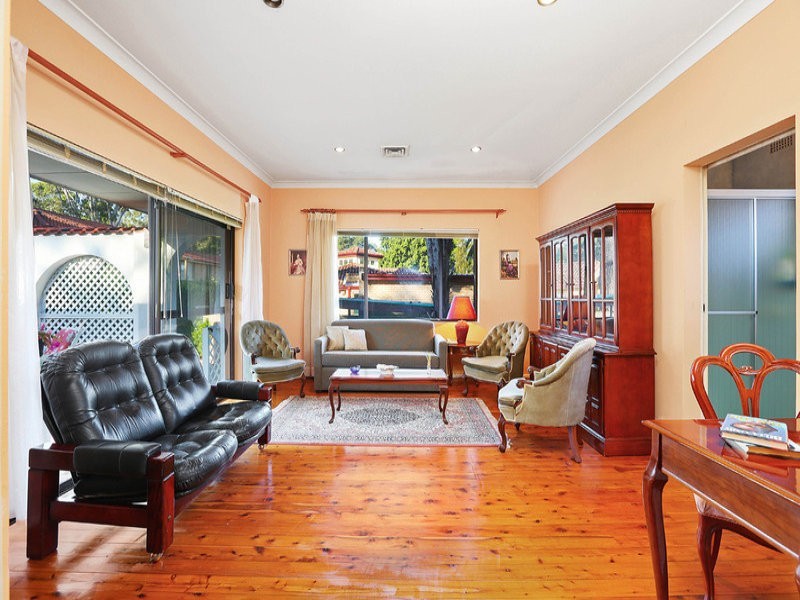 93 Eastern Valley Way, Castlecrag NSW 2068