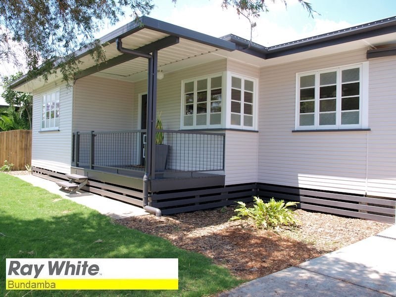 11 Cemetery Road, Raceview QLD 4305