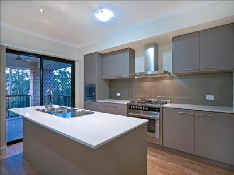 16 Morialta Street, Springfield Lakes QLD 4300
