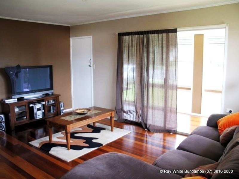 77 Robertson Road, Raceview QLD 4305