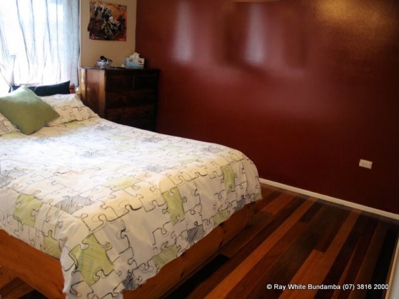 77 Robertson Road, Raceview QLD 4305