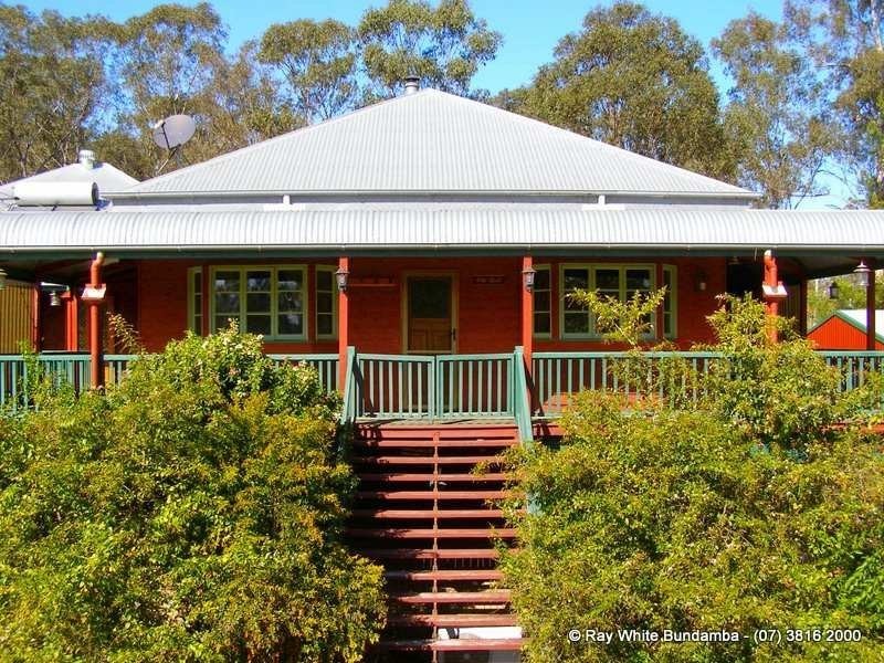 2 St Michaels Terrace, Pine Mountain QLD 4306