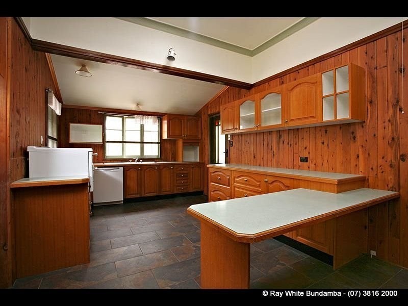 2 St Michaels Terrace, Pine Mountain QLD 4306