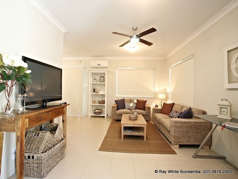 2/4A Morris Street, Silkstone QLD 4304