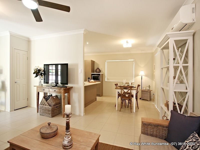 2/4A Morris Street, Silkstone QLD 4304