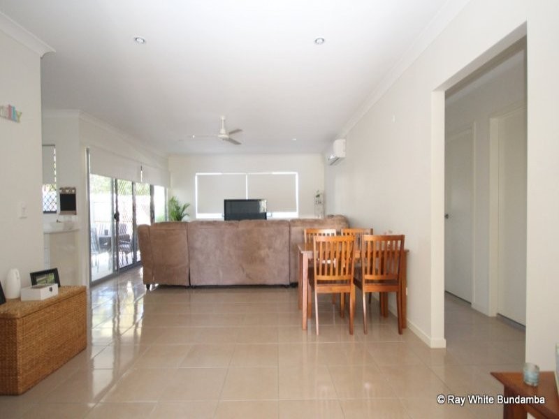 20 Russell Street, Silkstone QLD 4304