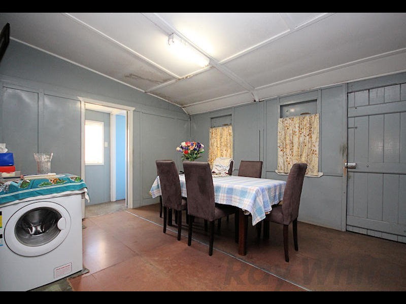 7 William Street, Bundamba QLD 4304