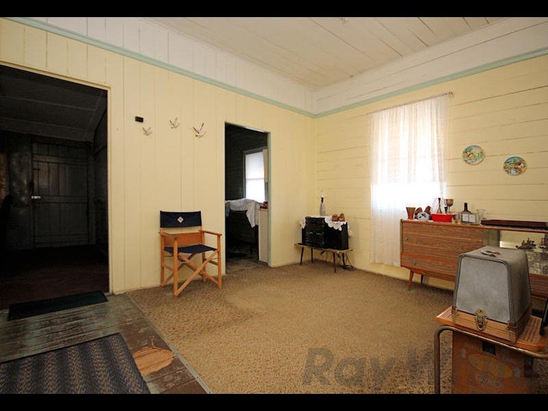 7 William Street, Bundamba QLD 4304