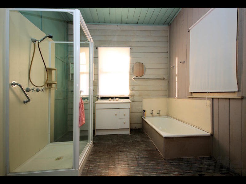 7 William Street, Bundamba QLD 4304