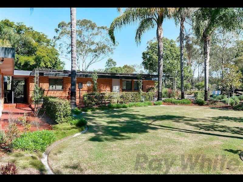2 Harwoods Road, Walloon QLD 4306
