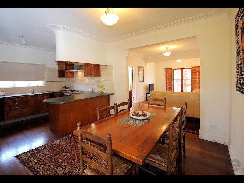 8 Perrett Street, Bundamba QLD 4304