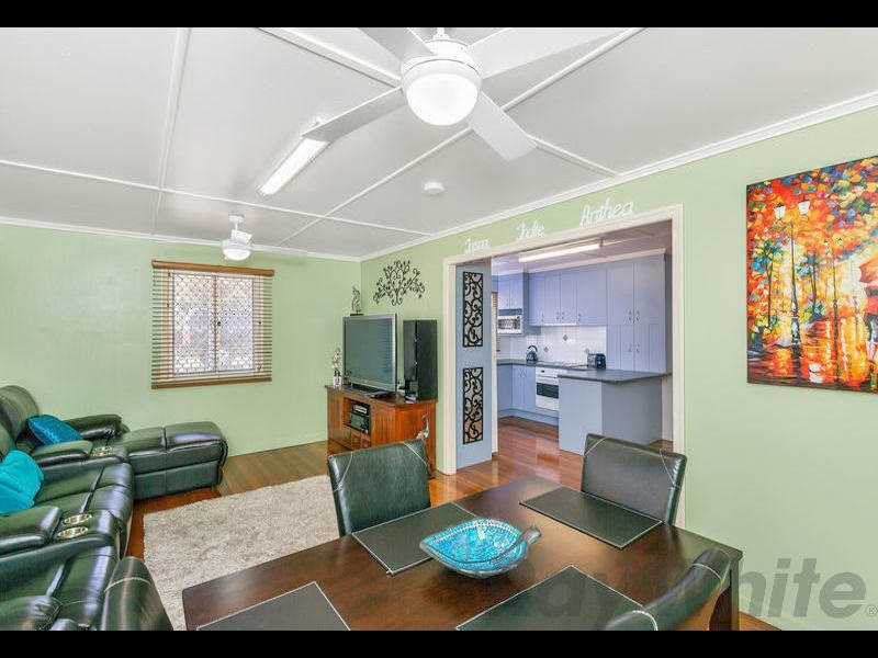 64 Alice Street, Silkstone QLD 4304