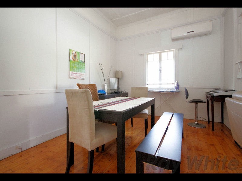 16 Albert Street, Goodna QLD 4300