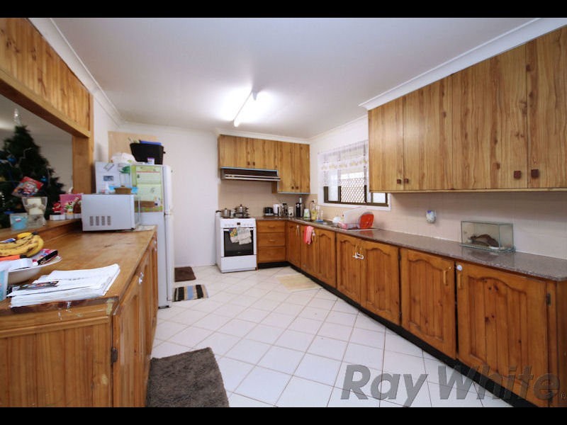 11 Hinton Street, Goodna QLD 4300