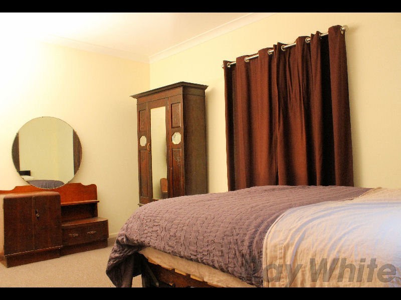 3 Gomer Street, Booval QLD 4304