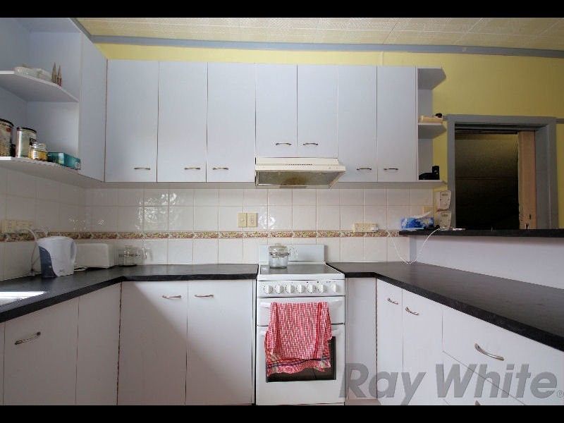 3 Gomer Street, Booval QLD 4304