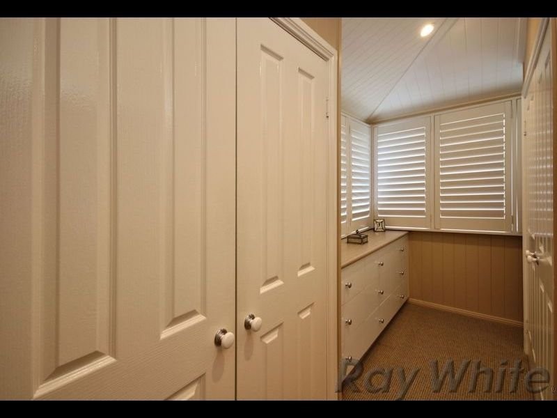 15 Coolibah Street, Silkstone QLD 4304