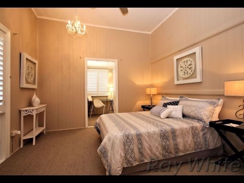 15 Coolibah Street, Silkstone QLD 4304