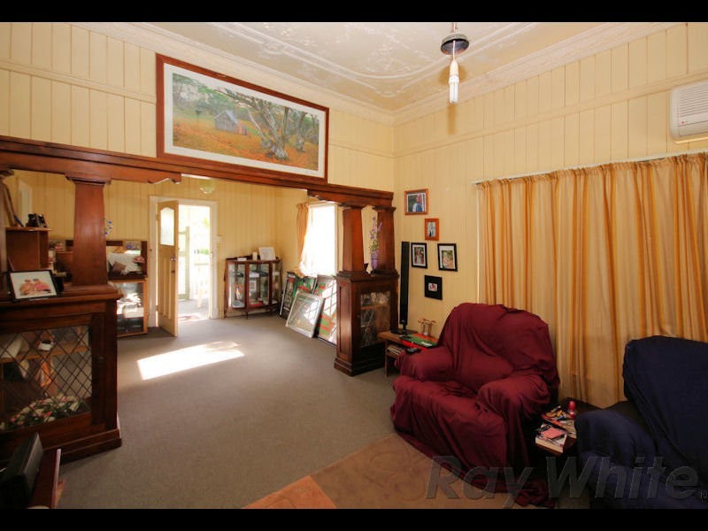 28 Clifton Street, Booval QLD 4304