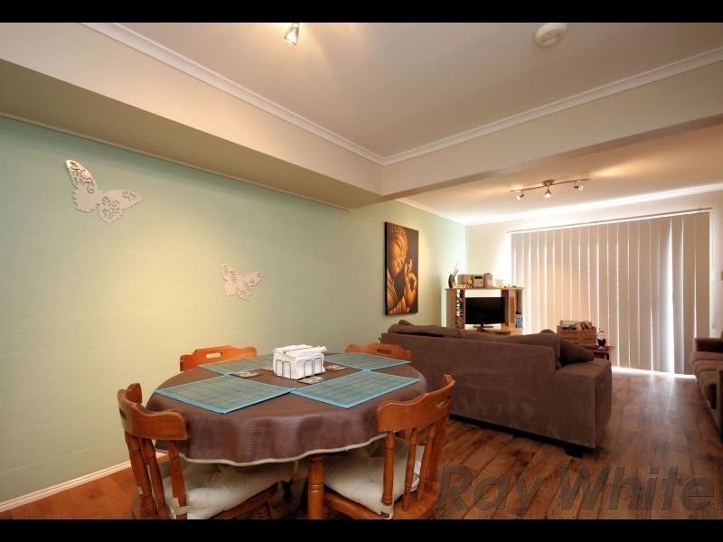 Unit 1/32 Lindsay Street, Bundamba QLD 4304