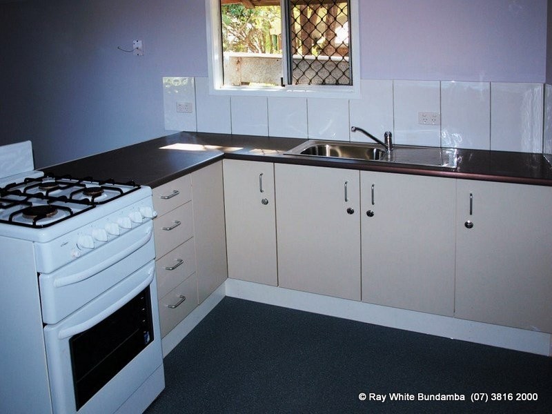 6 Helen Street, North Booval QLD 4304