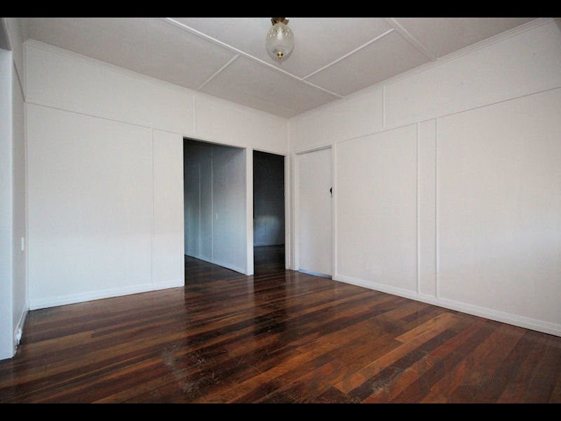 Silkstone QLD 4304