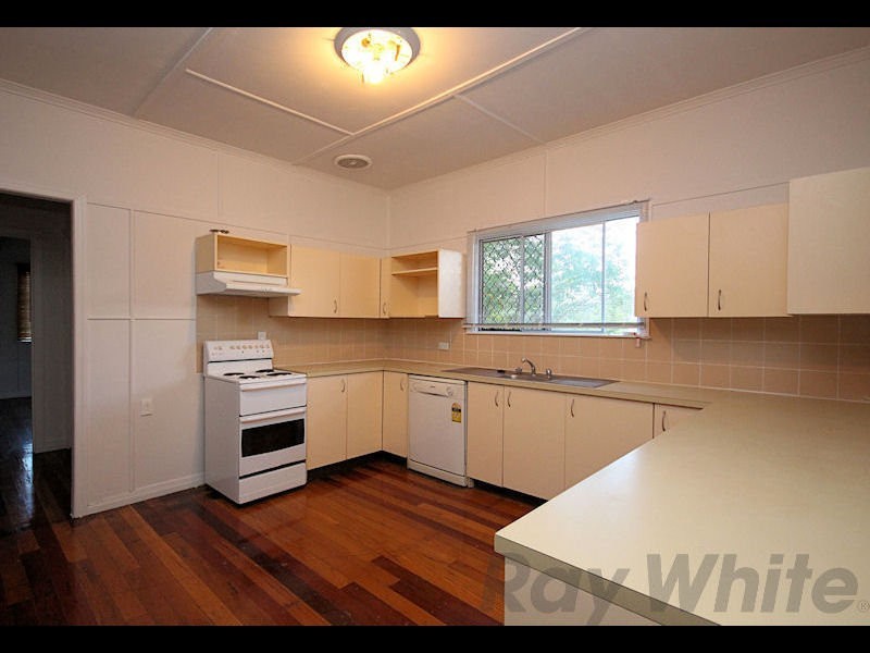 Silkstone QLD 4304