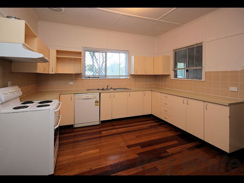 Silkstone QLD 4304
