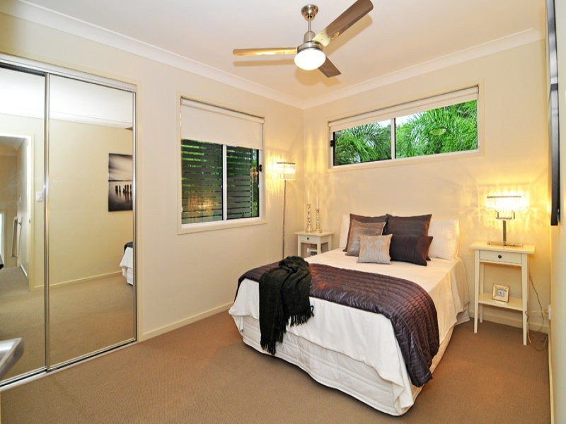 One Mile QLD 4305