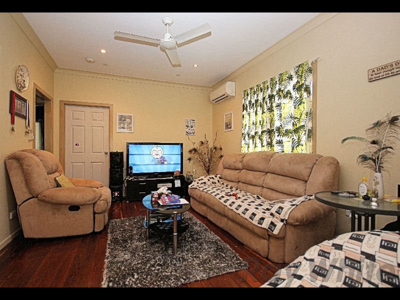 One Mile QLD 4305