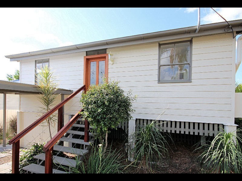 Newtown QLD 4305