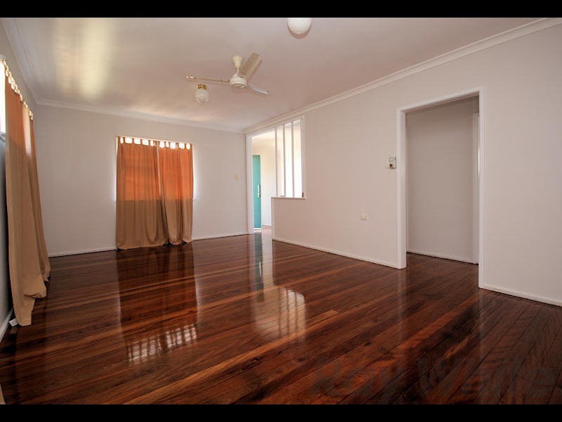 9 Equinox Street, Taringa QLD 4068