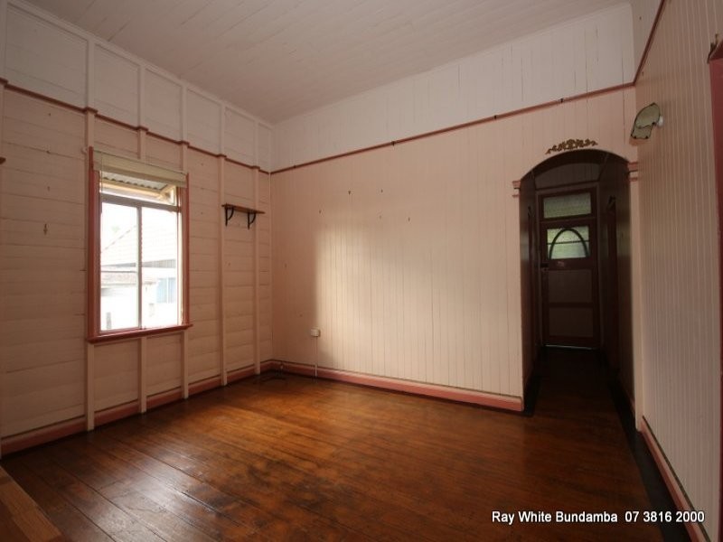 38 Nimmo Street, Booval QLD 4304